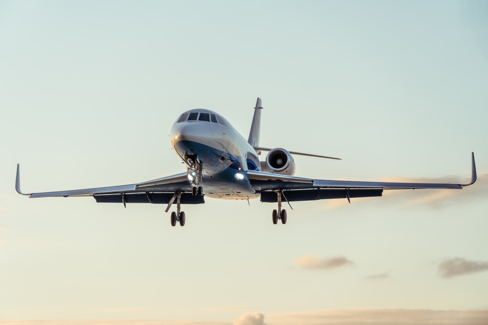 Business jet flying under FAA Part 135 commercial aviation regulations